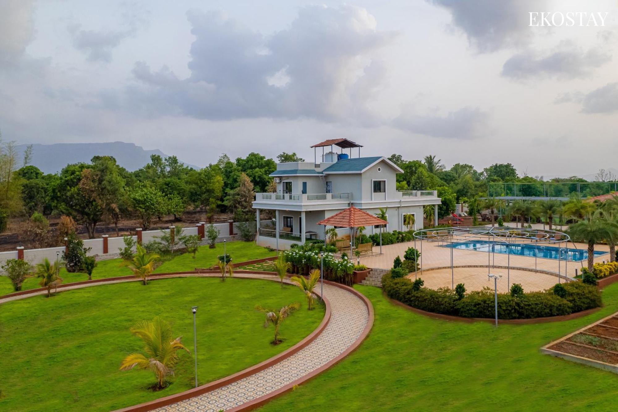 Ekostay Gold Palm Estate I Cricket Turf I Rain Dance I 2 Acre Property Karjat Exteriér fotografie