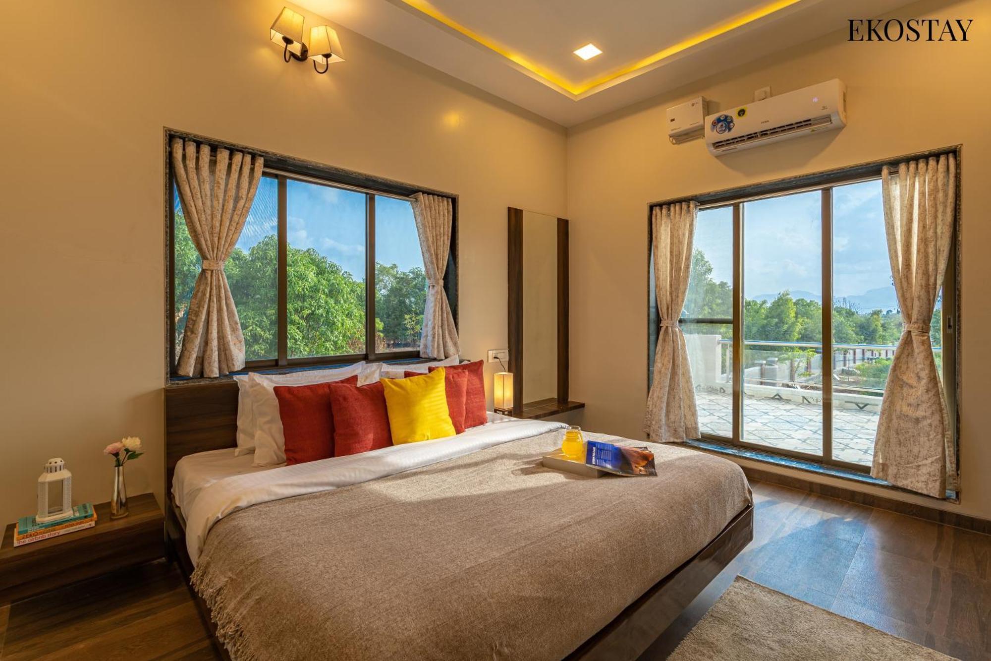 Ekostay Gold Palm Estate I Cricket Turf I Rain Dance I 2 Acre Property Karjat Exteriér fotografie