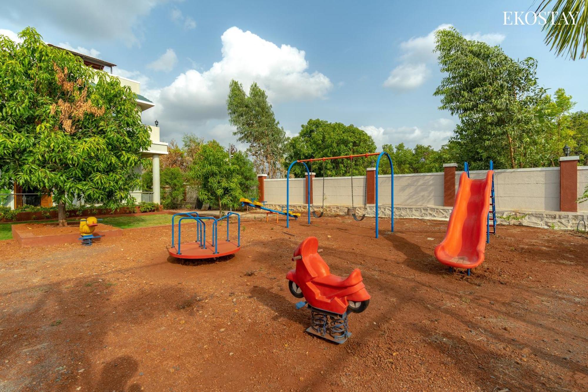 Ekostay Gold Palm Estate I Cricket Turf I Rain Dance I 2 Acre Property Karjat Exteriér fotografie