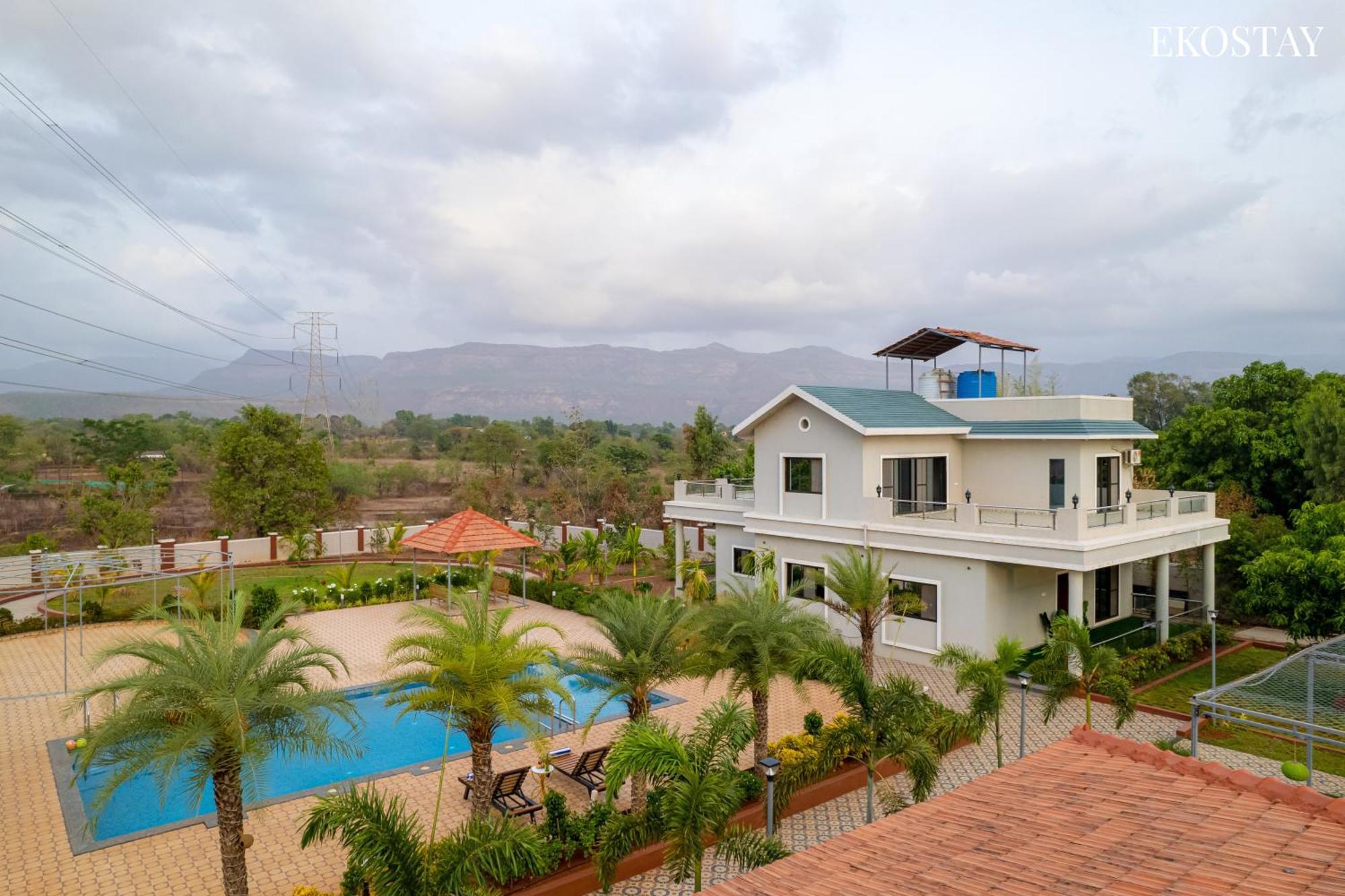 Ekostay Gold Palm Estate I Cricket Turf I Rain Dance I 2 Acre Property Karjat Exteriér fotografie