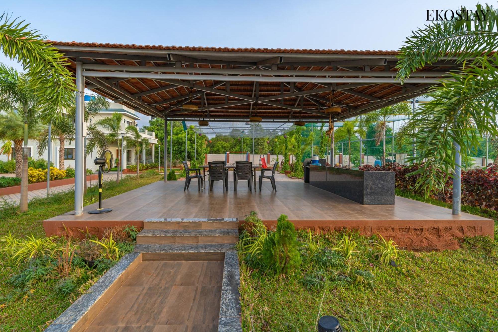 Ekostay Gold Palm Estate I Cricket Turf I Rain Dance I 2 Acre Property Karjat Exteriér fotografie